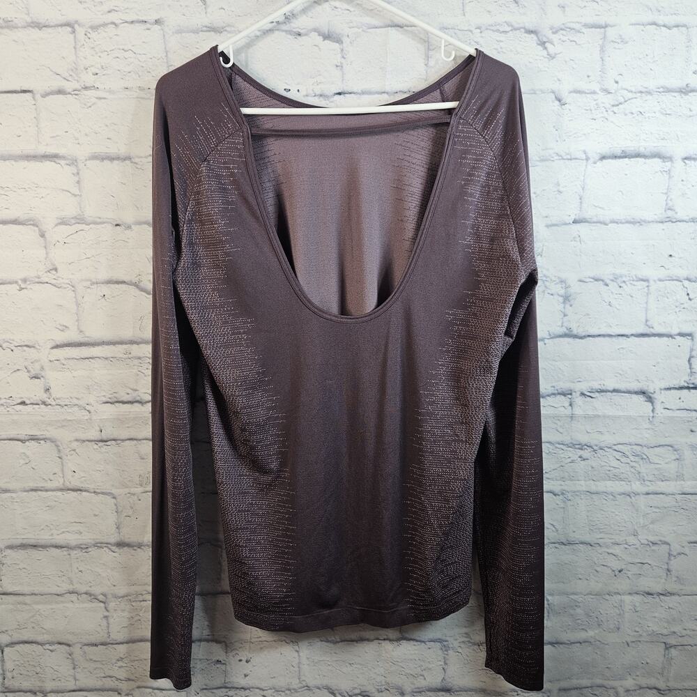 Under Armour Open Back STRETCH Long Sleeve Top Women's size Large - Picture 3 of 6